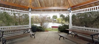 Beautiful outdoor views at Colonial Crest Apartments