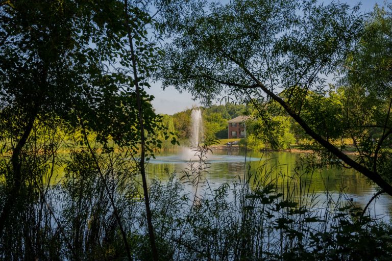 Colonial Crest Apartments